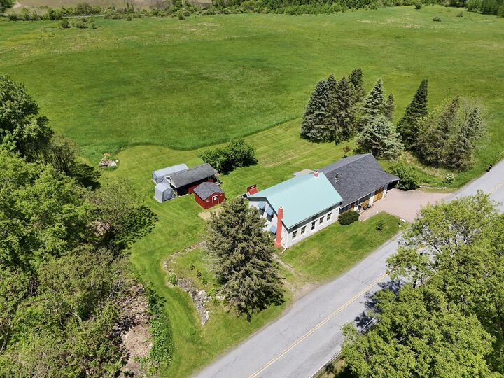 Property Photo: 398 North Road VT 05468