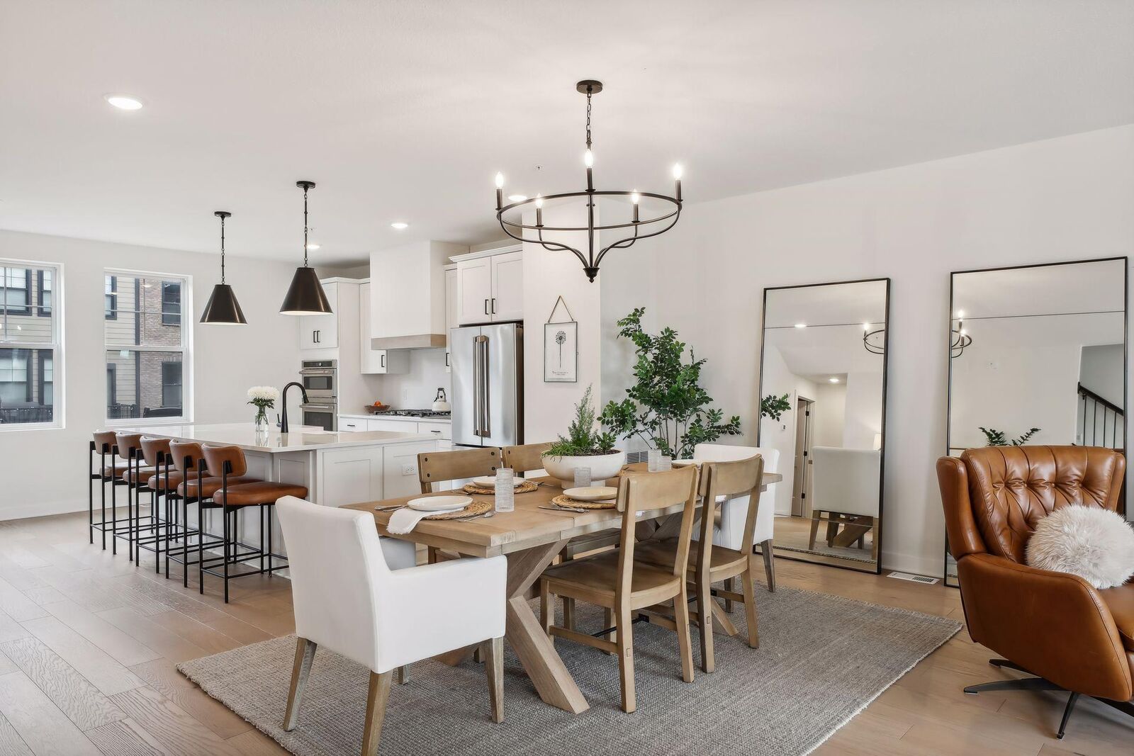 Property Photo:  870 Mount Curve Boulevard L  MN 55116 