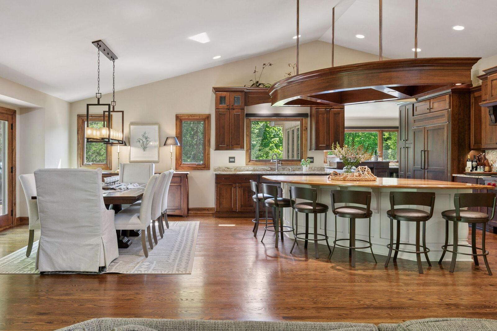 Property Photo: 1405 W Farm Road MN 55318