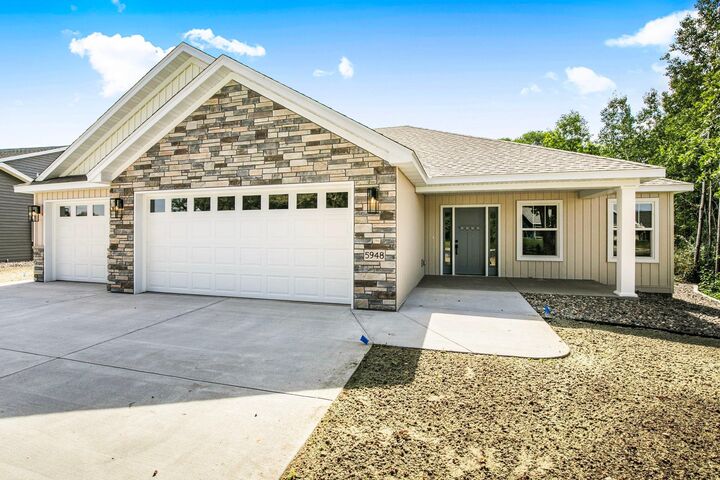 5948 Rivers Edge Drive  Saint Cloud MN 56303 photo