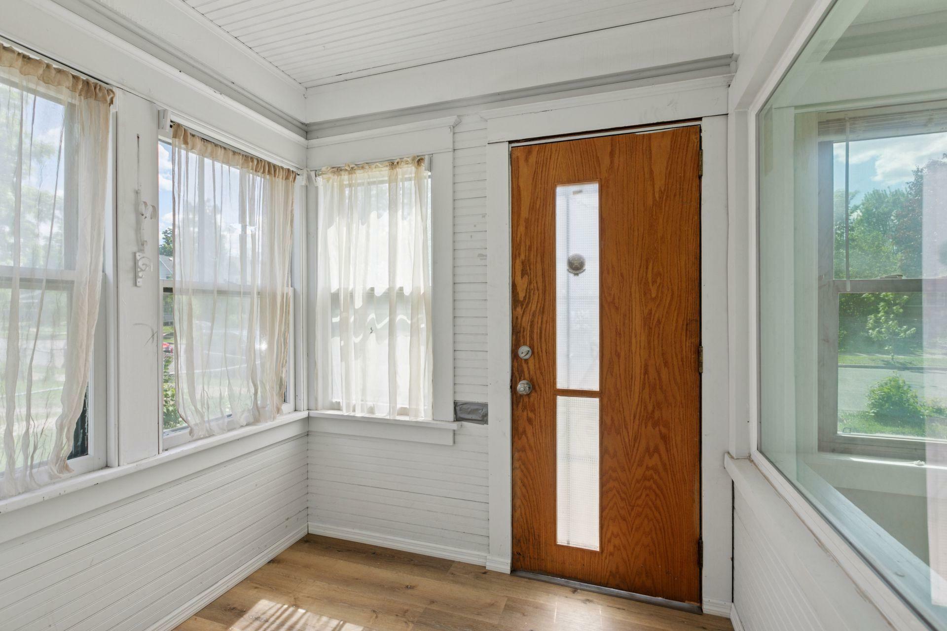 Property Photo:  3839 Snelling Avenue  MN 55406 