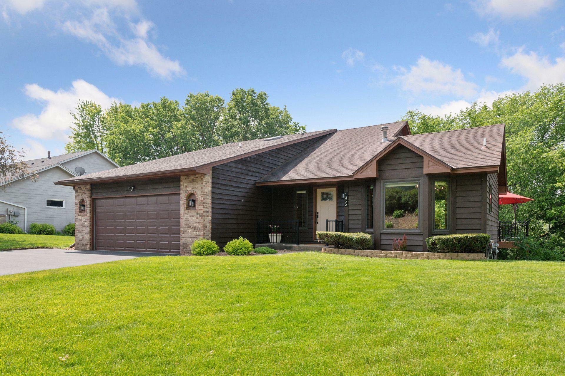Property Photo: 1435 Eastlake Drive MN 55318