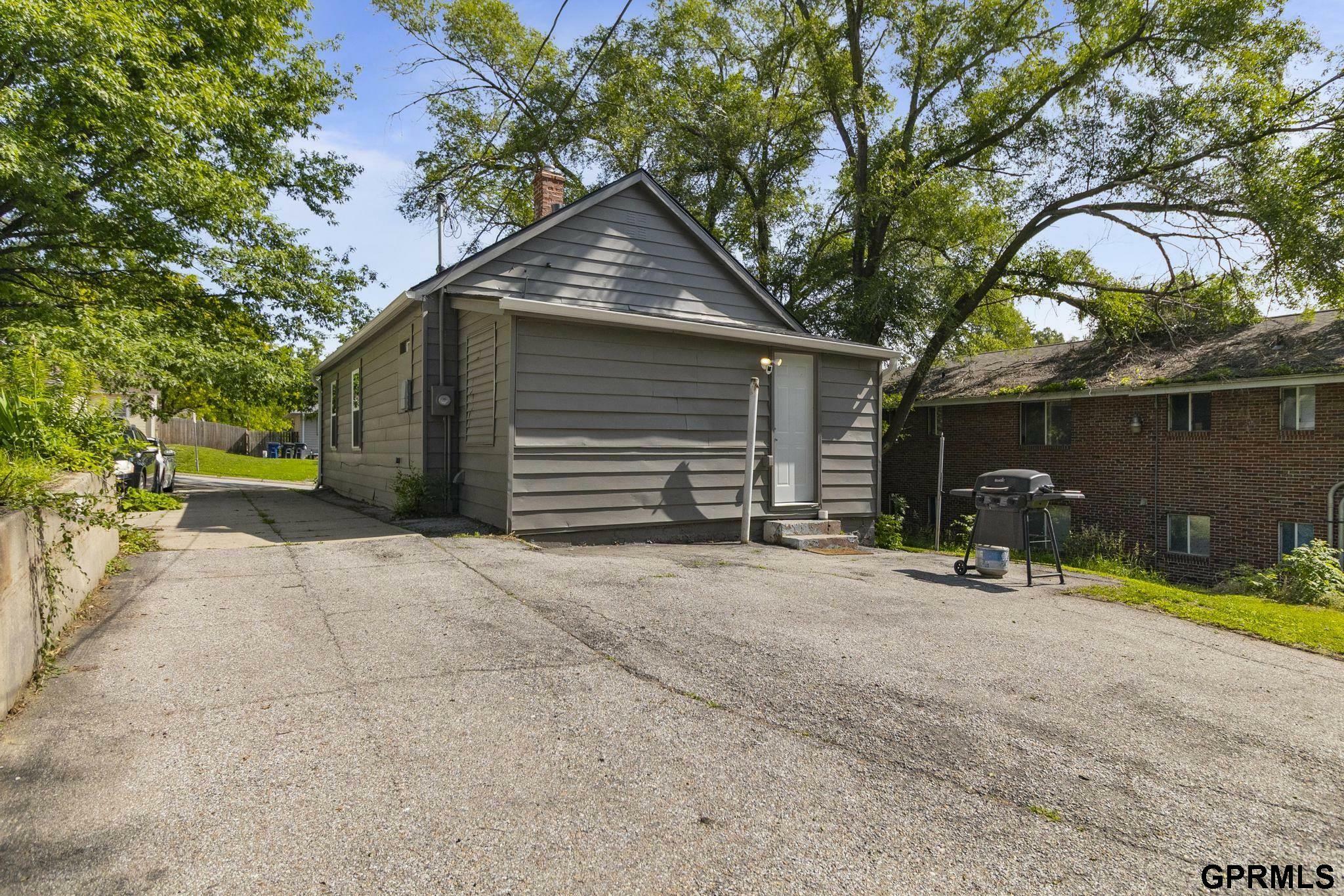 Property Photo: 4709 Burdette Street NE 68104