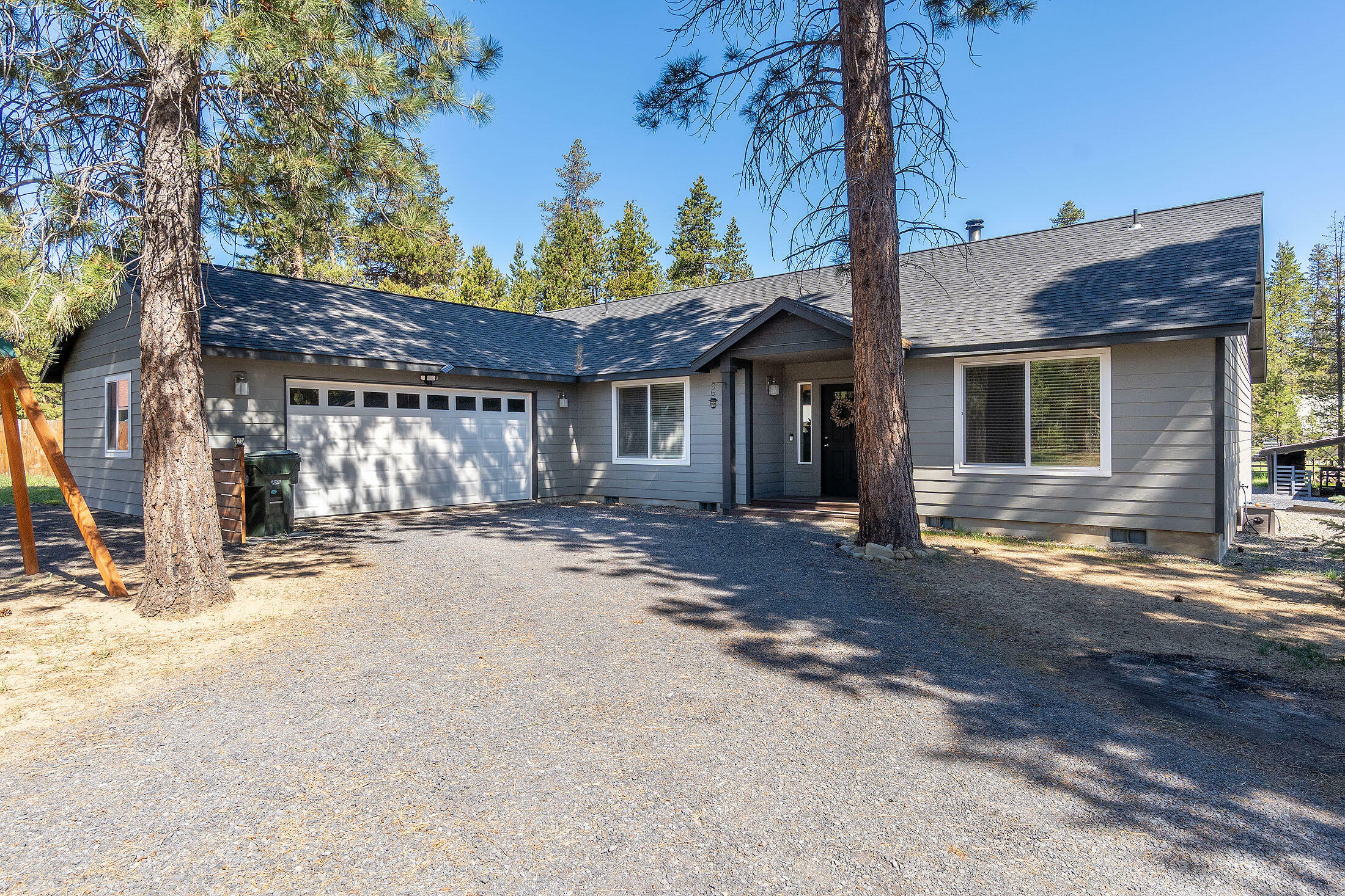Property Photo: 16050 Dick Road OR 97739