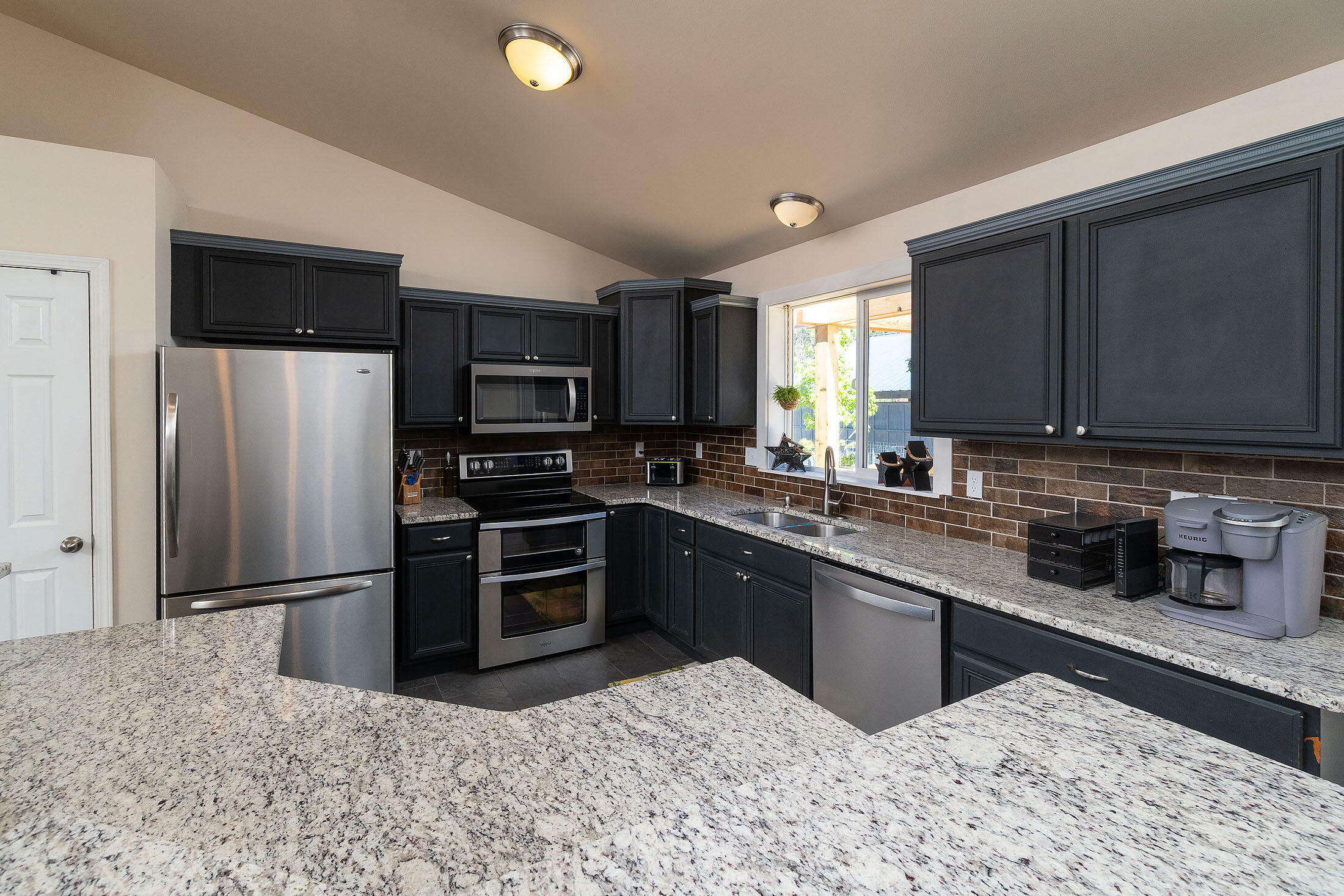 Property Photo: 16050 Dick Road OR 97739
