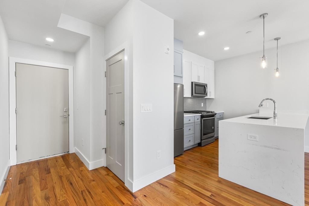 Property Photo: 181 Bennington St 4 MA 02128