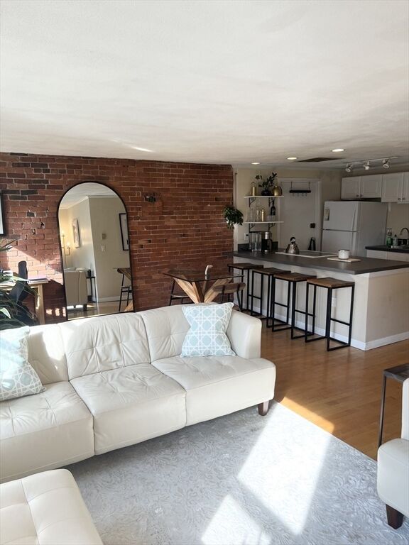 Property Photo:  113 Fulton St 5  MA 02109 