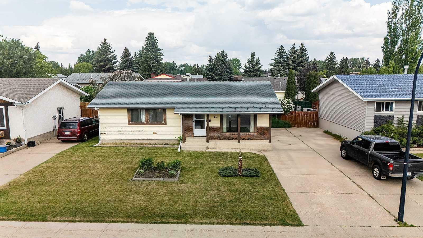 Photo de la propriété: 64 Hermary Street Street AB T4N 6G1