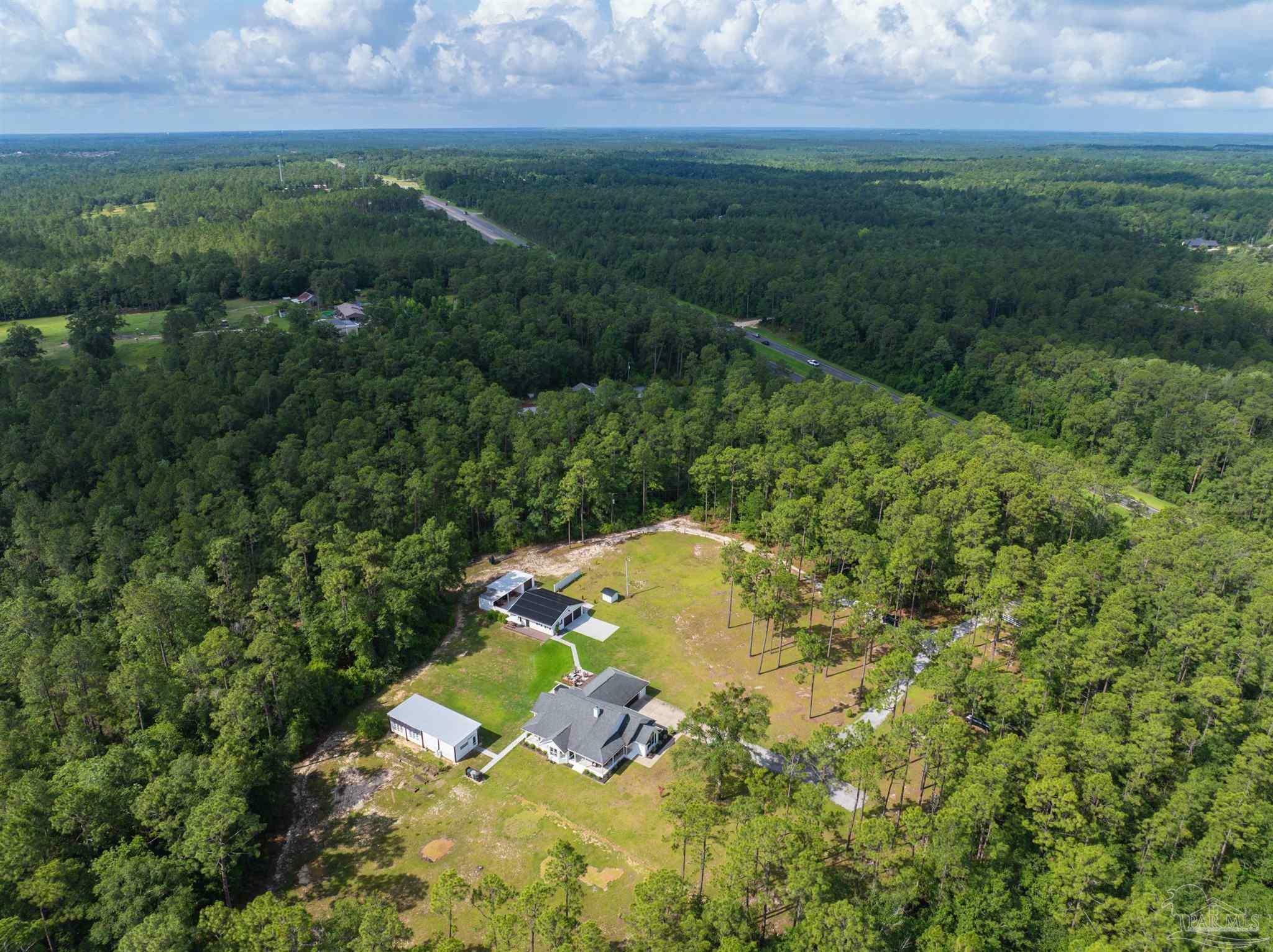 Property Photo: 4460 N Hwy 29 FL 32577