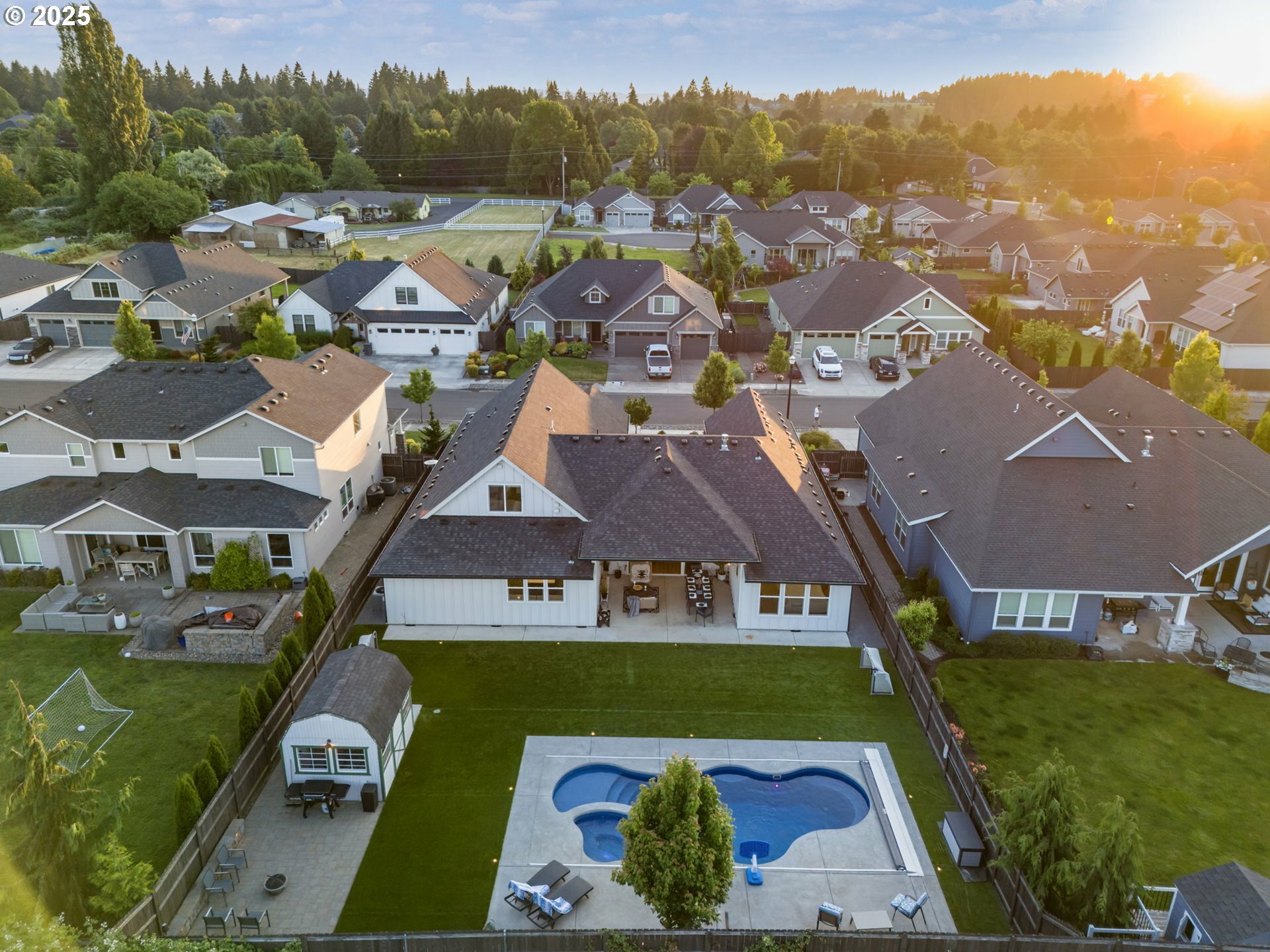 Property Photo:  14015 NE 52nd Ave  WA 98686 