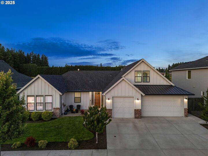 Property Photo: 14015 NE 52nd Ave WA 98686