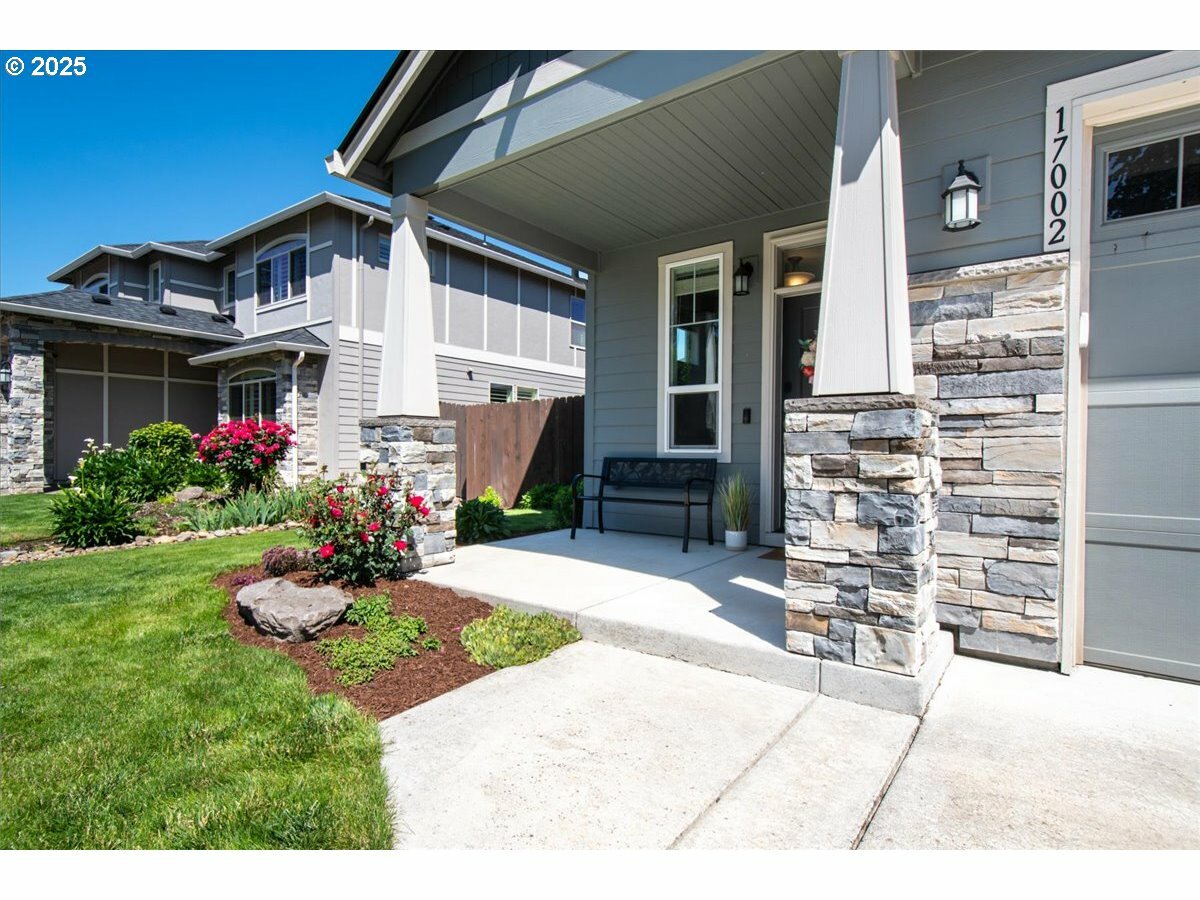 Property Photo: 17002 NE 78th Way WA 98682