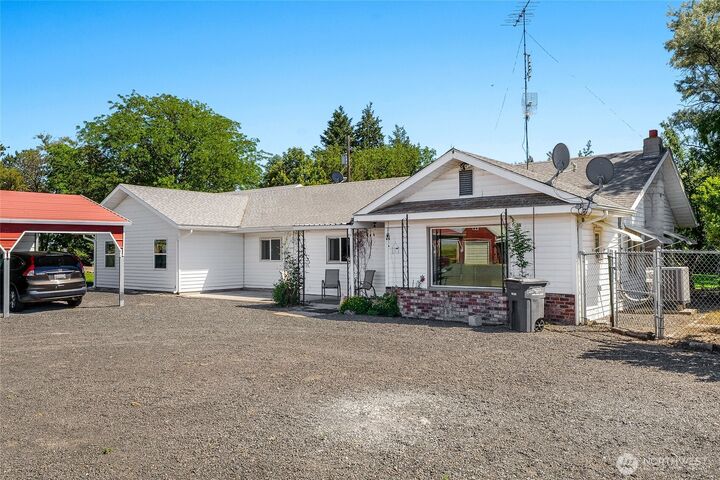 11801  Road K  NE  Moses Lake WA 98837 photo