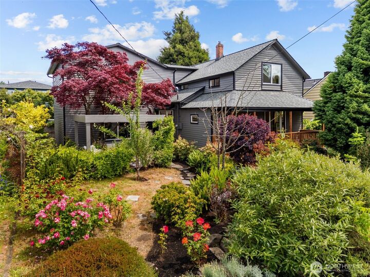 4528  36th Avenue NE  Seattle WA 98105 photo