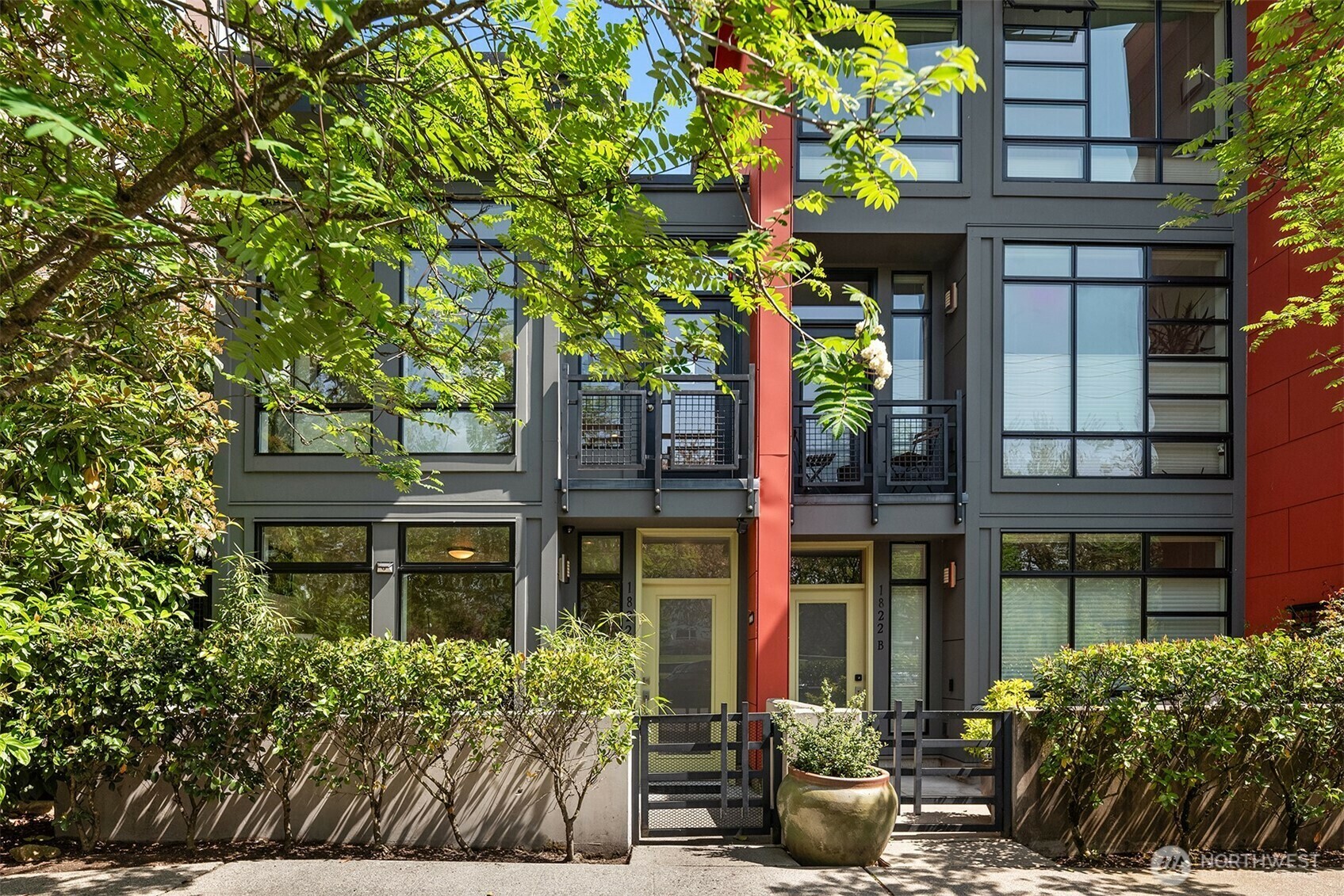 Property Photo: 1822 11th Avenue C WA 98122