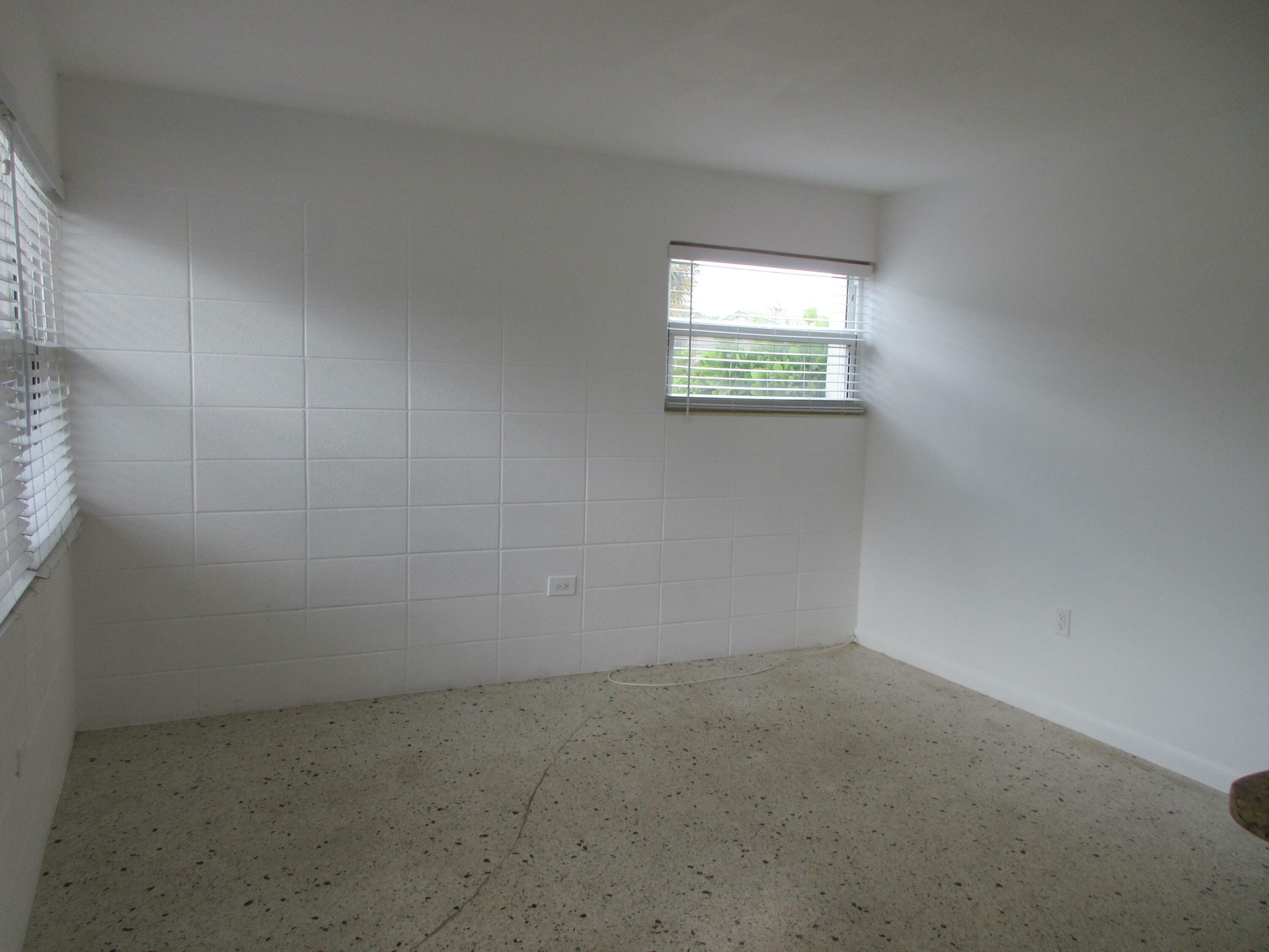 Property Photo: 1238 17th Avenue N 3 FL 33460