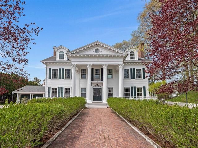 431 Michigan Avenue  Charlevoix Twp MI 49720 photo