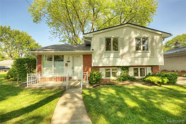 5489 Academy Street  Dearborn Heights MI 48125 photo
