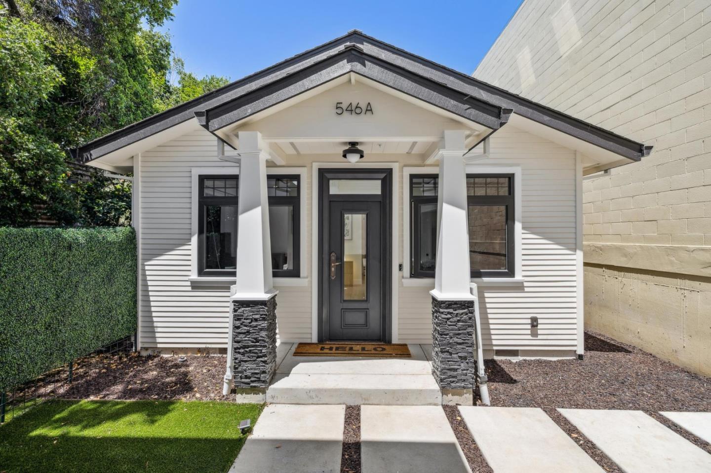 Property Photo:  546 Oxford Avenue  CA 94306 
