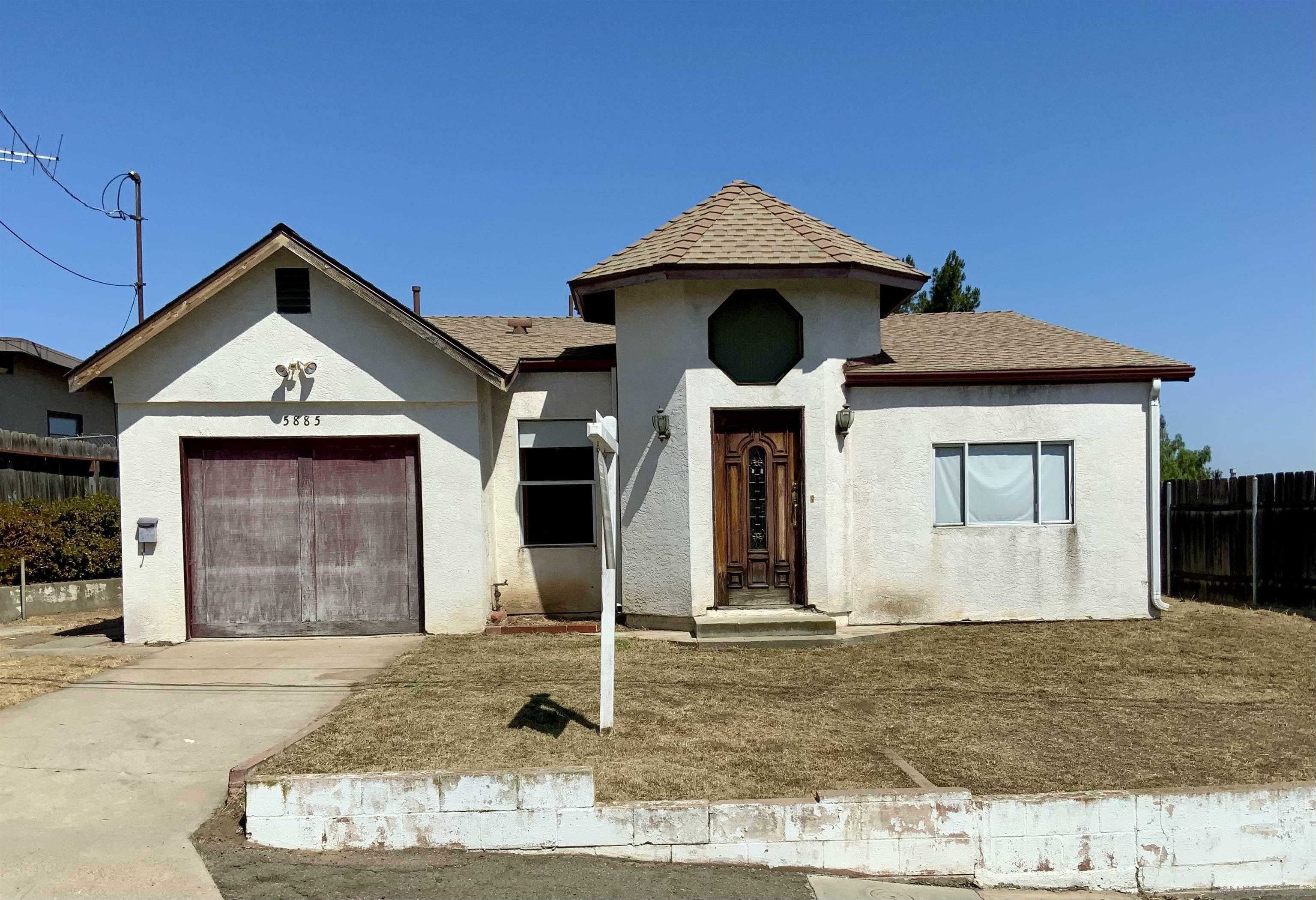 Property Photo: 5885 Lynn St CA 92105