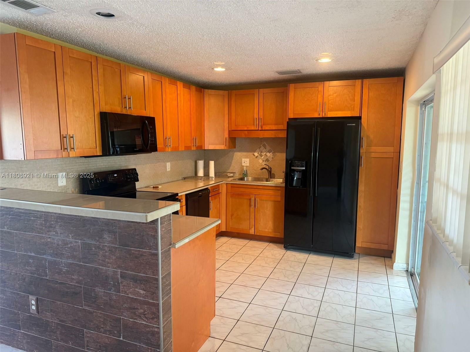 Property Photo: 15201 SW 307th Rd 15201 FL 33033