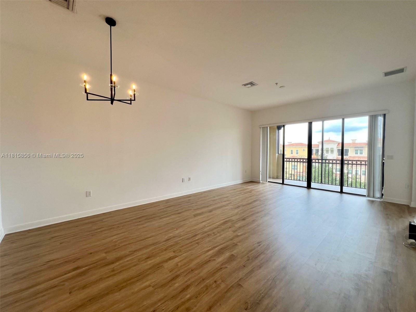 Property Photo:  2900 NW 125th Ave 3-418  FL 33323 
