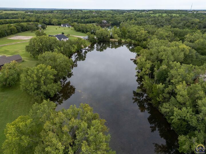 Property Photo:  2040 SW Cottonwood Ln  KS 66615 