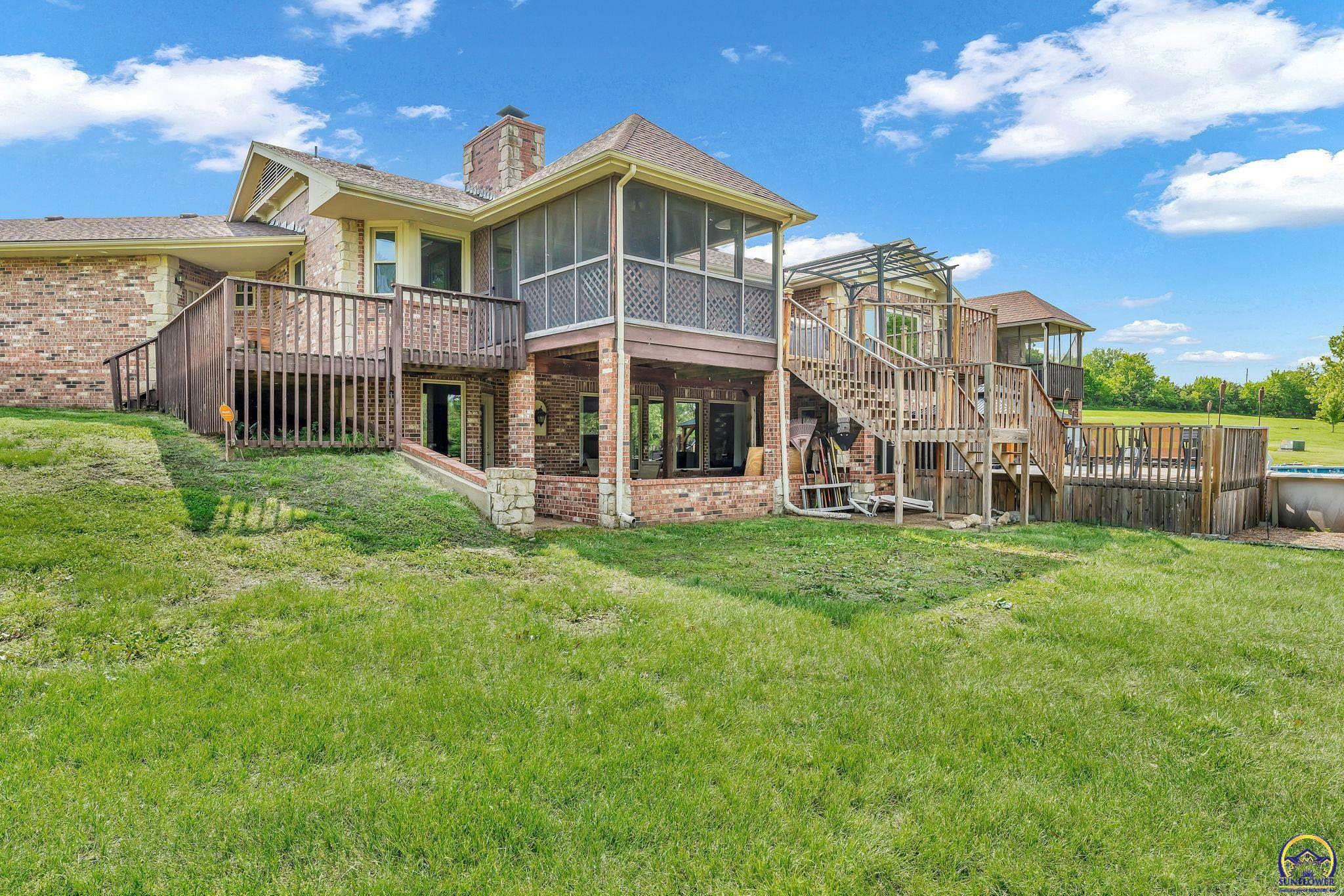 Property Photo: 2040 SW Cottonwood Ln KS 66615