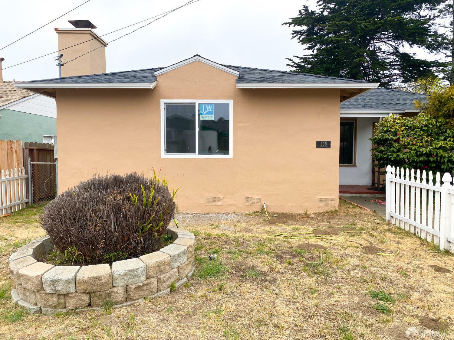 Property Photo: 508 90th Street CA 94015