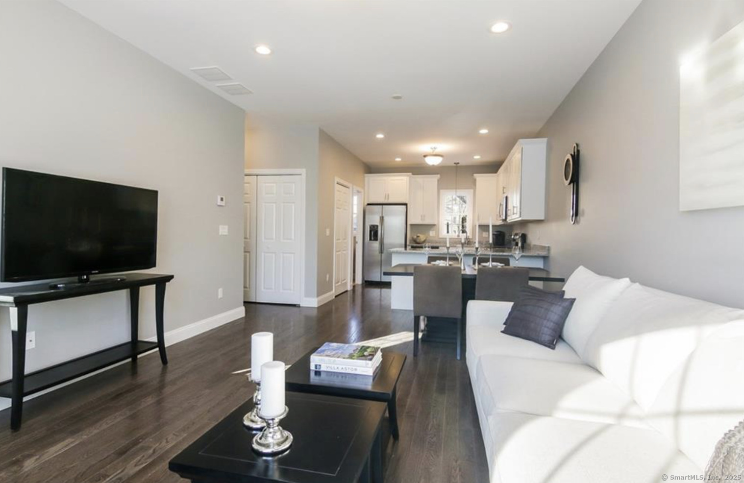 Property Photo: 35 Ringgold Street 101 CT 06119