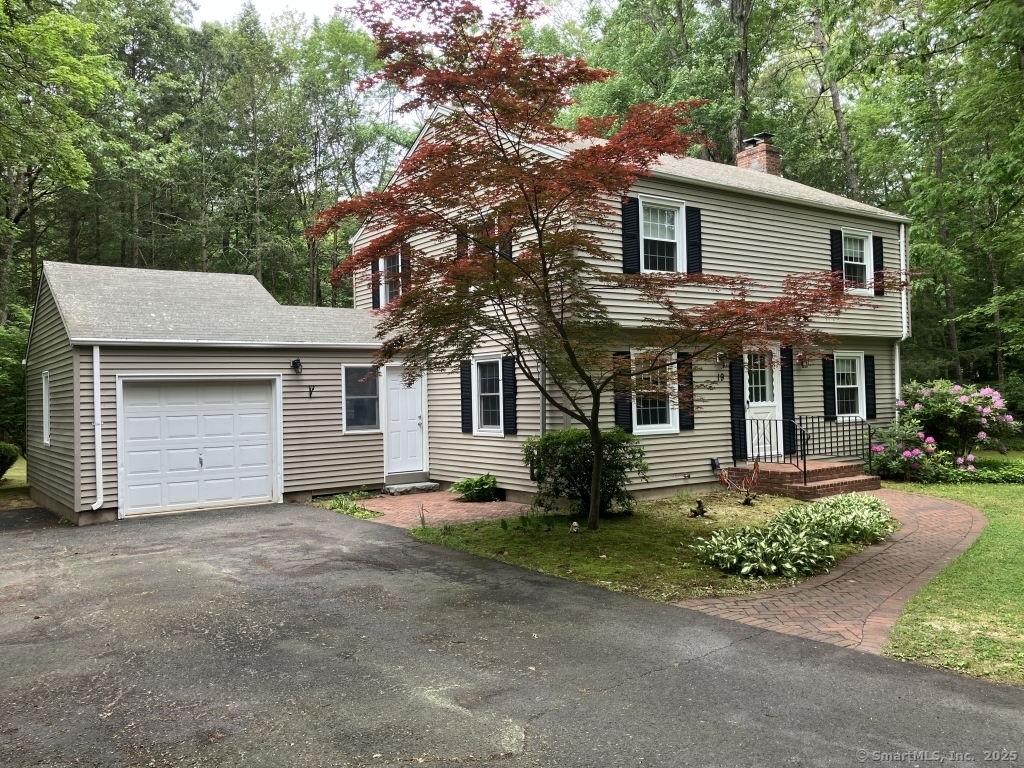 Property Photo: 19 Crescent Way CT 06070