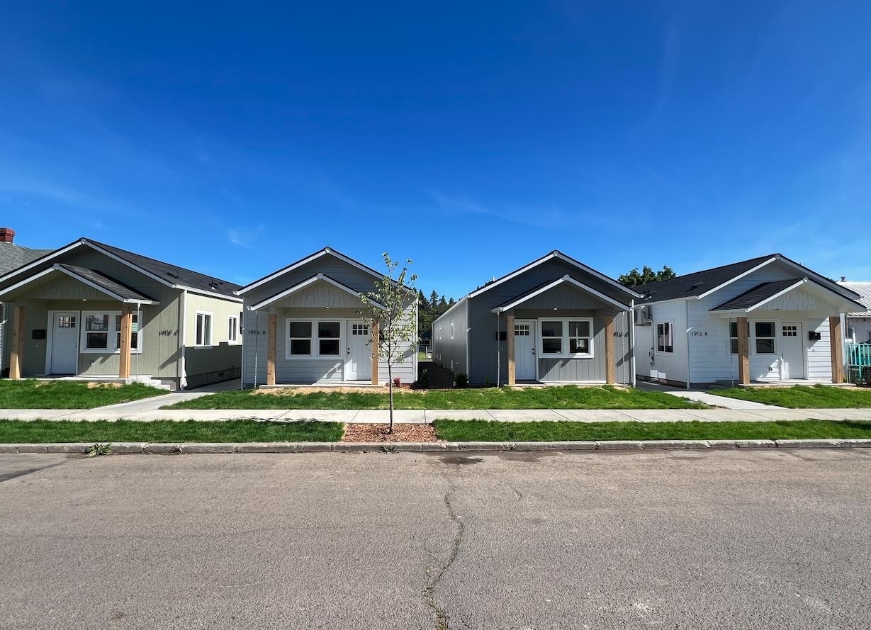 Property Photo: 1912 W Buckeye Ave WA 99205