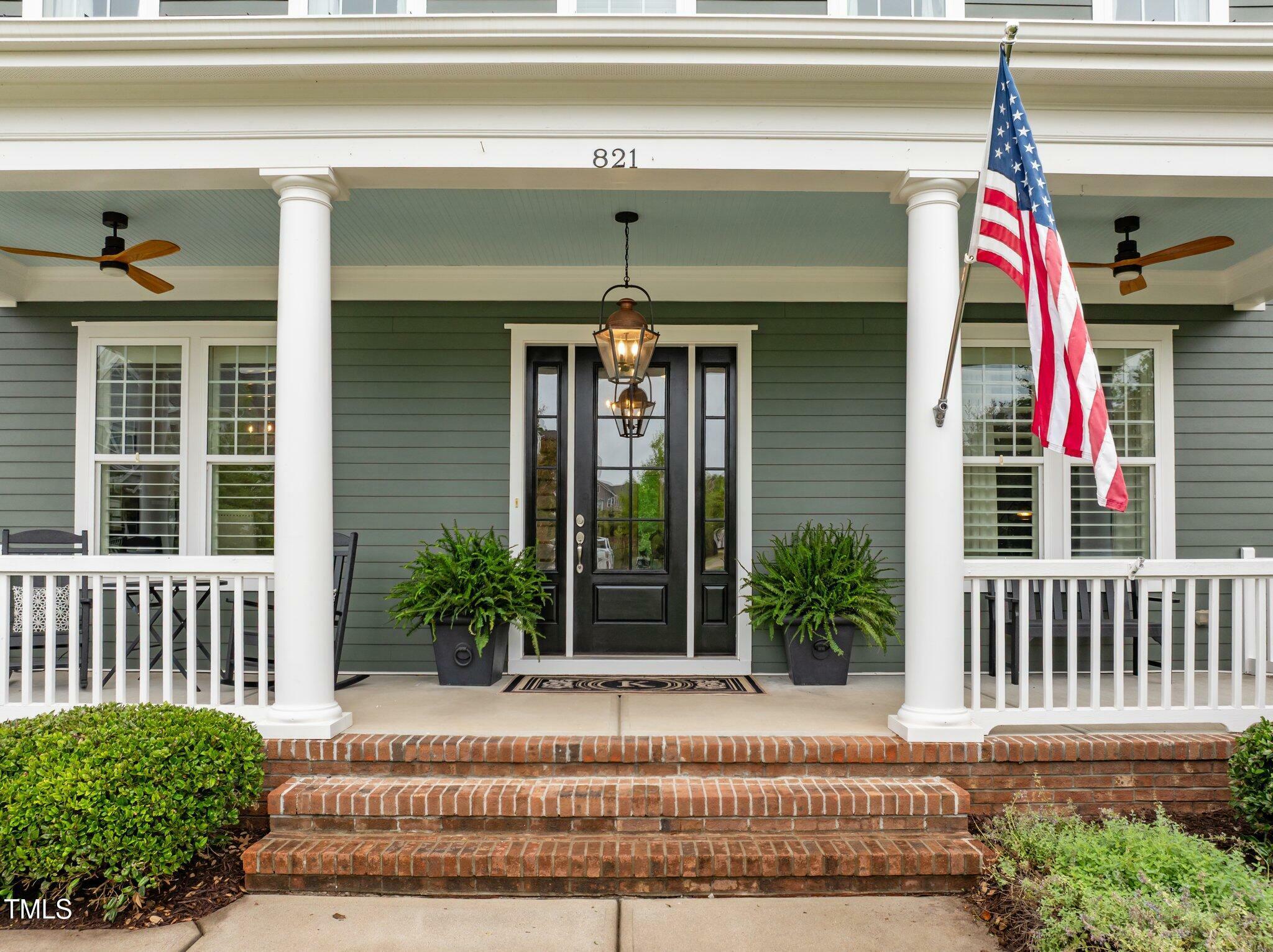 Property Photo: 821 Rambling Oaks Lane NC 27540