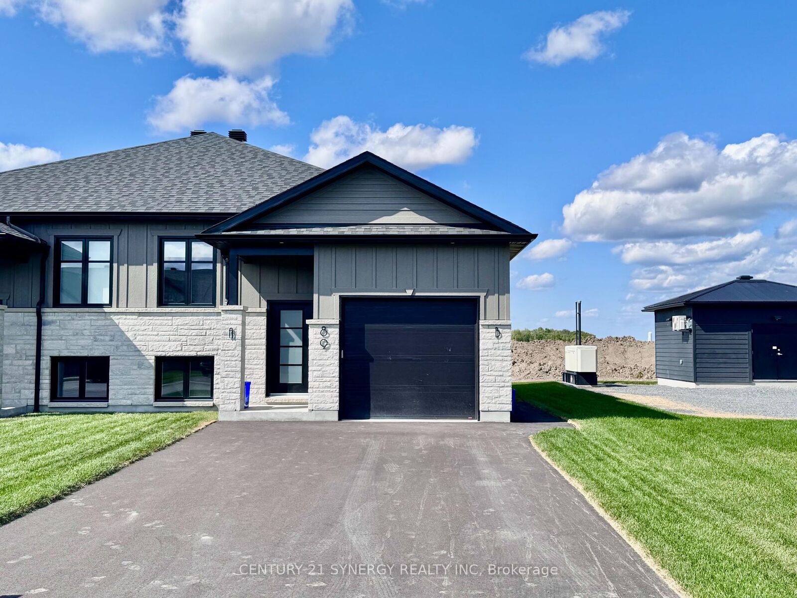 Photo de la propriété: 89 Helen Street B ON K0A 1R0