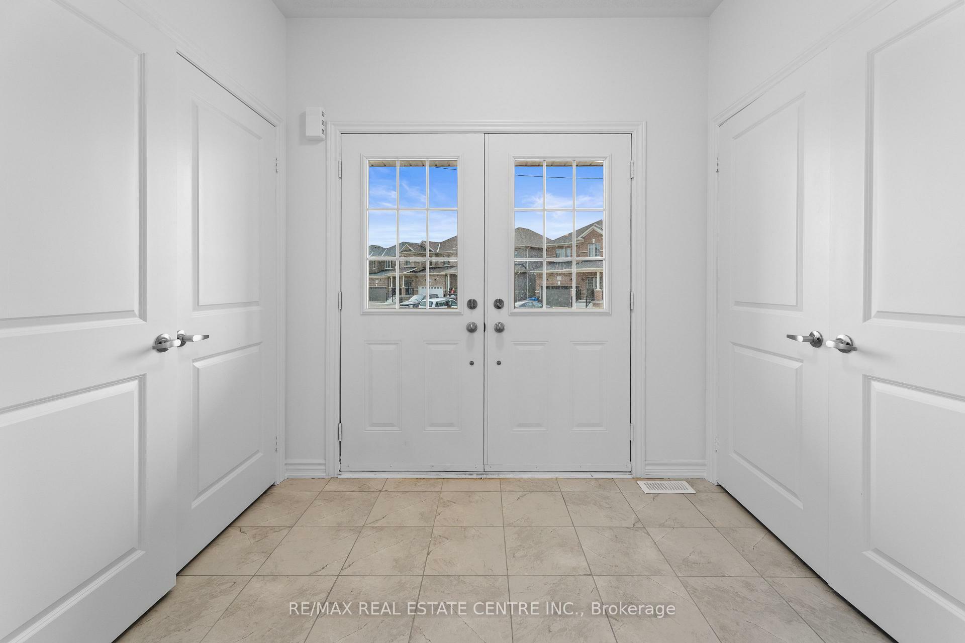 Property Photo: 335 Russell Street ON N0C 1B0