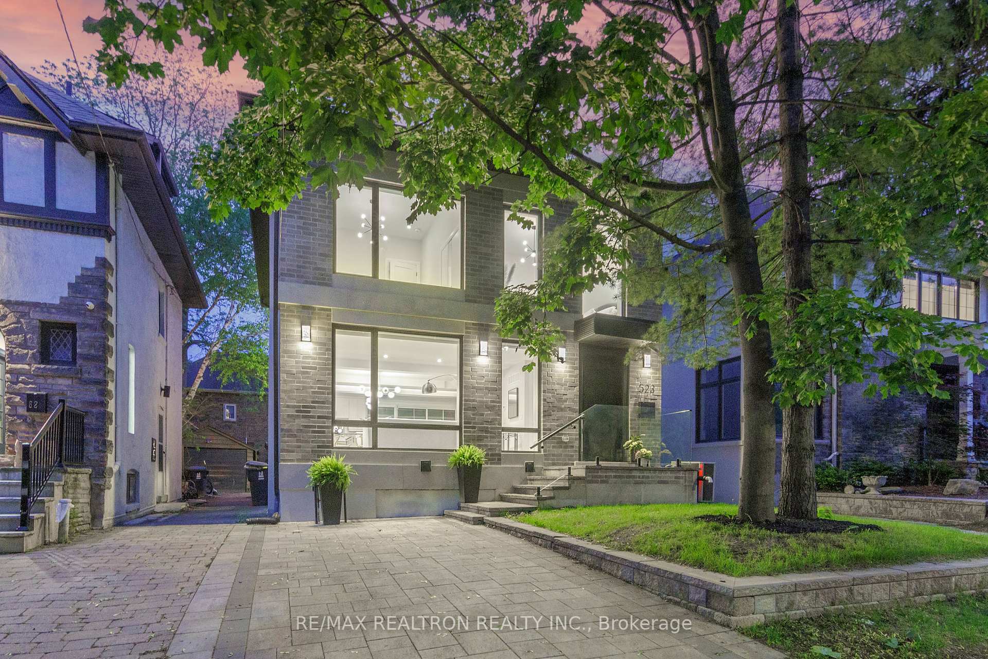 Property Photo: 523 Briar Hill Avenue ON M5N 1N1
