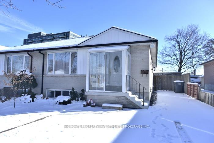 Property Photo: 19 Avondale Boulevard Bsmt ON L6T 1H1