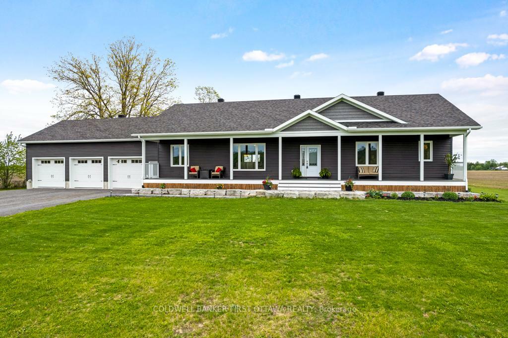 Photo de la propriété: 800 Waba Road ON K0A 2X0