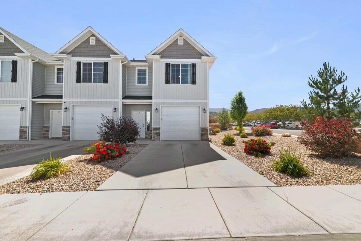 Property Photo:  404 W 1325 N #L-5  UT 84721 