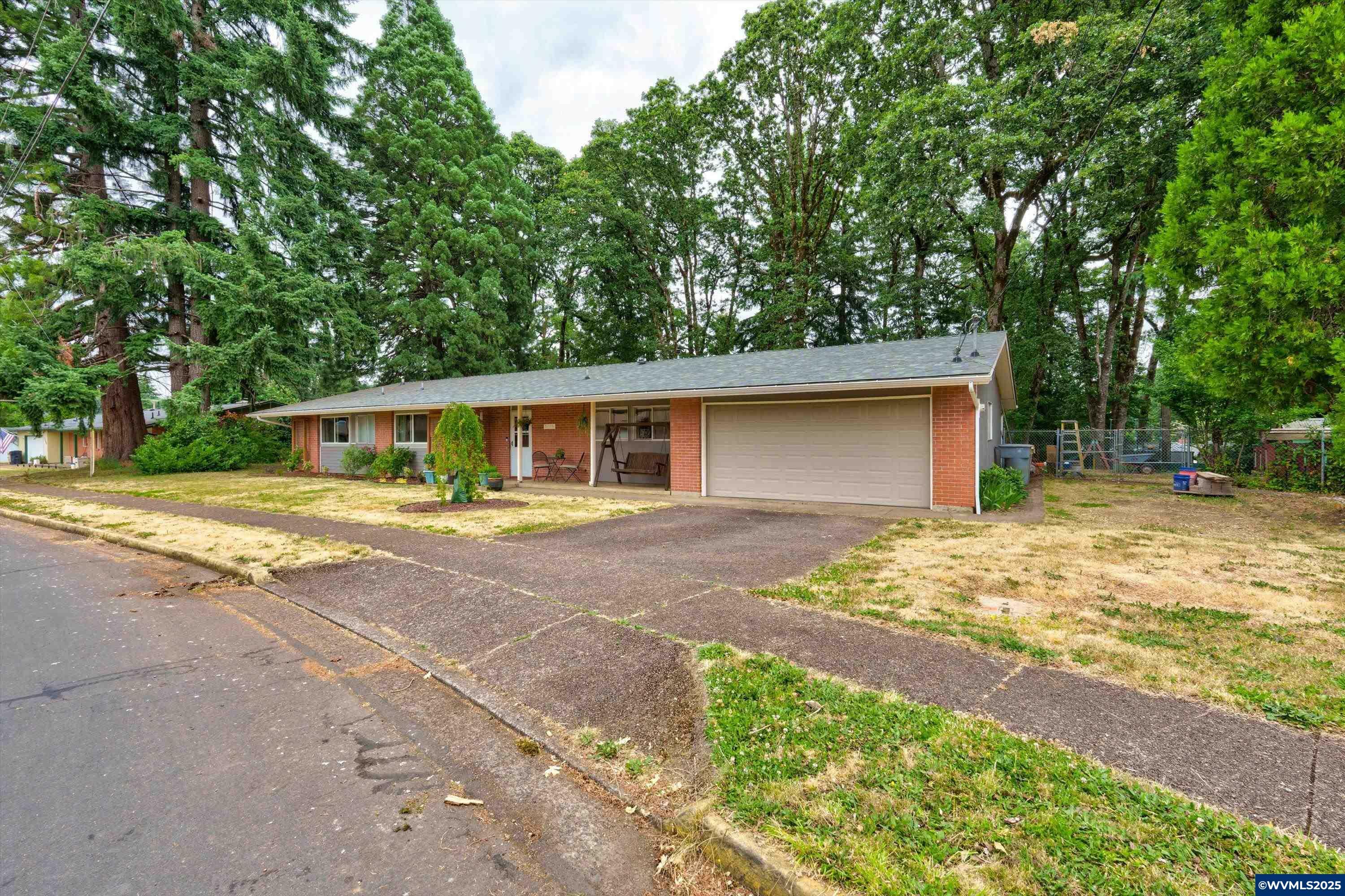 Property Photo: 3116 NE Willamette Av OR 97330