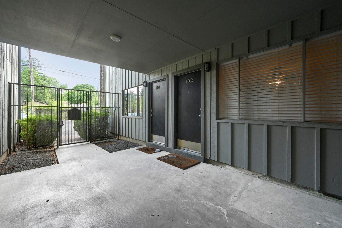 Property Photo: 2303 E Side Drive 102 TX 78704