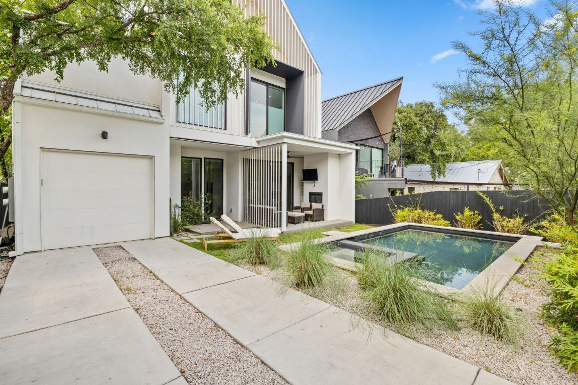 Property Photo: 704 W Elizabeth Street 1 &Amp 2 TX 78704