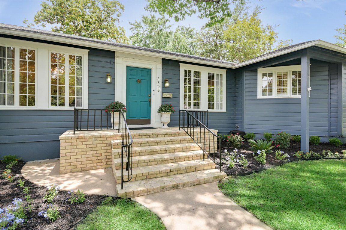 Property Photo: 2509 Spring Lane TX 78703