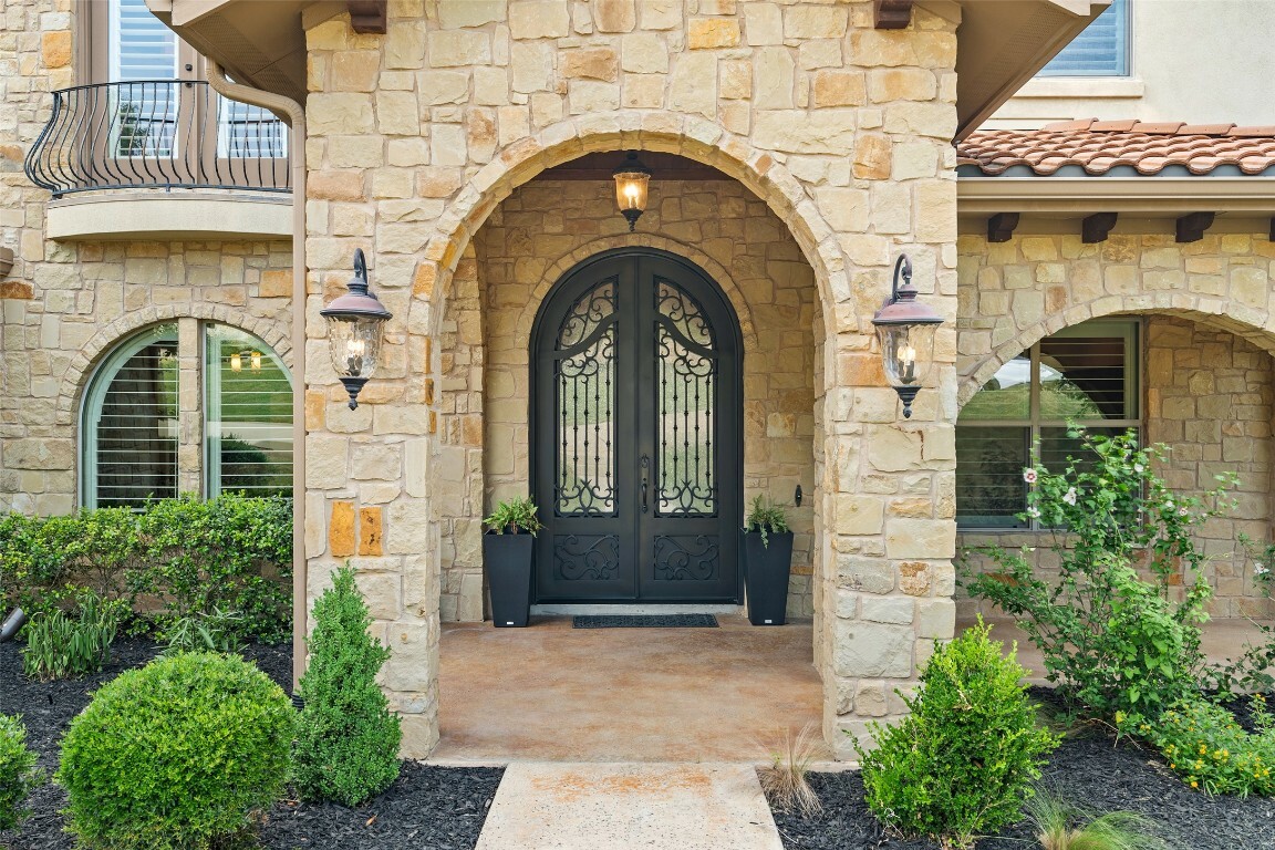 Property Photo:  303 Bella Montagna Circle  TX 78734 