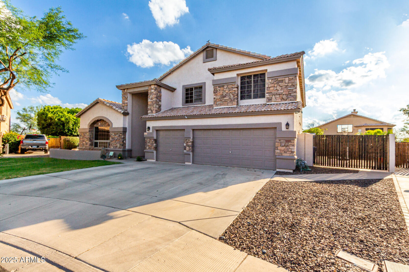 Property Photo: 7029 E Monte Circle AZ 85209