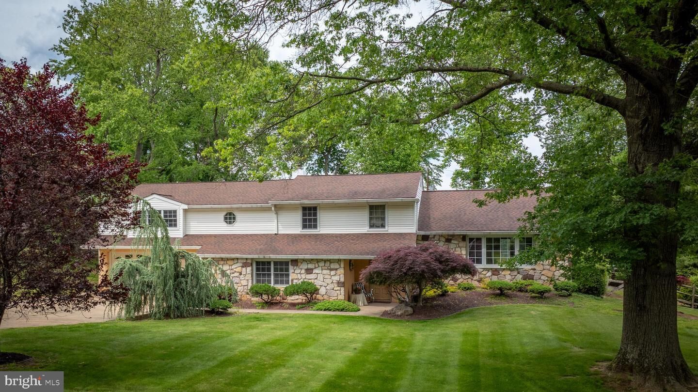 Property Photo:  496 Holly Knoll Dr  PA 18966 