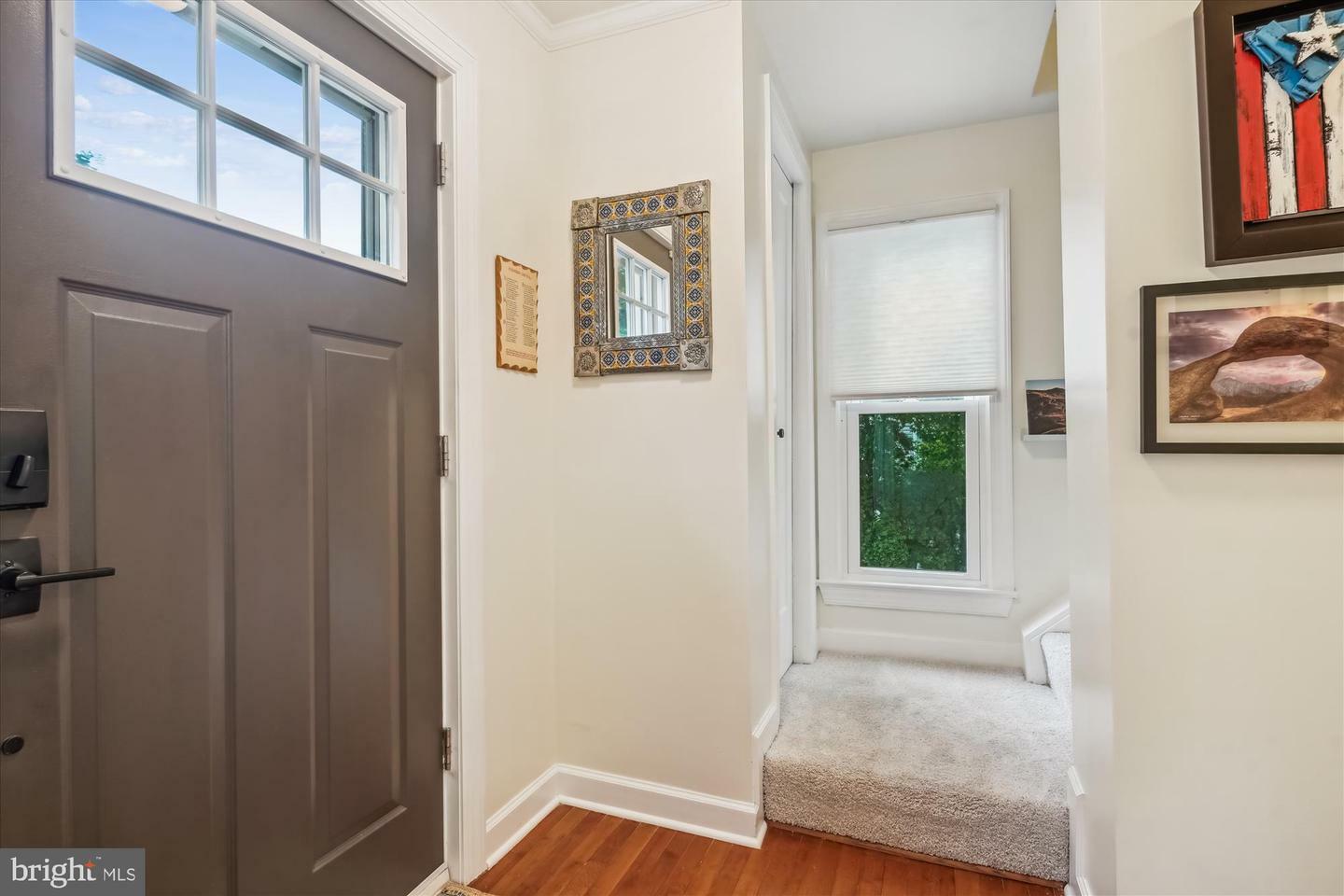 Property Photo: 2428 S Oxford Street VA 22206
