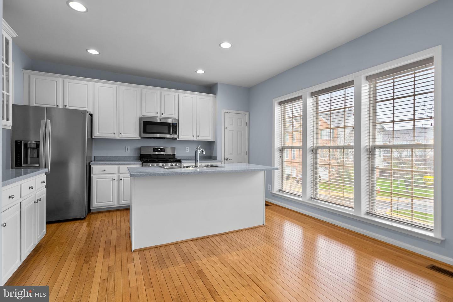 Property Photo: 45773 Smoketree Terrace VA 20166