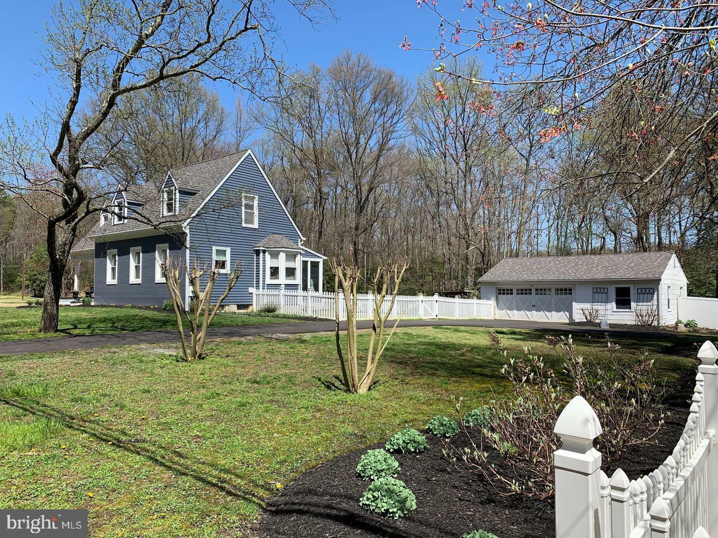 Property Photo: 7625 Locust Grove Road MD 21060