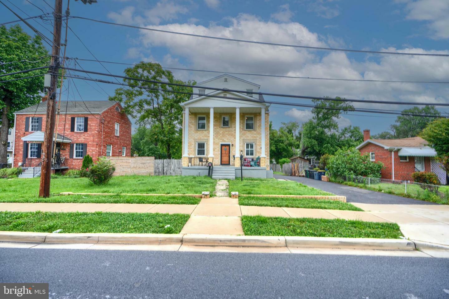 Property Photo: 4770 Towne Park Road MD 20746